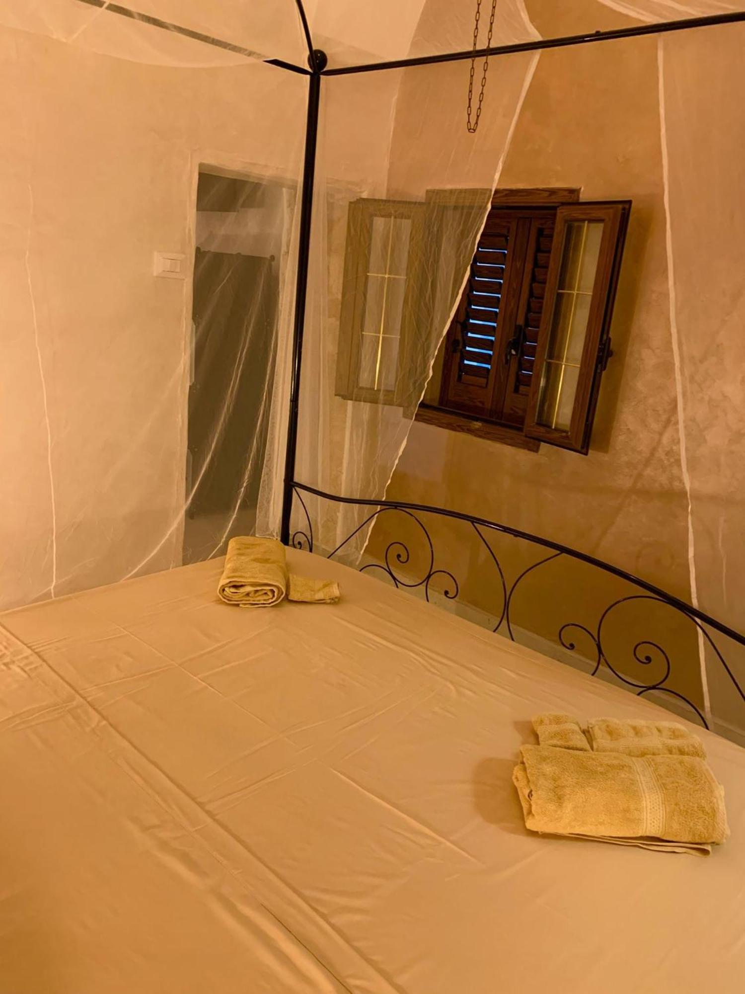 גאליפולי Centro Storico Rooms מראה חיצוני תמונה