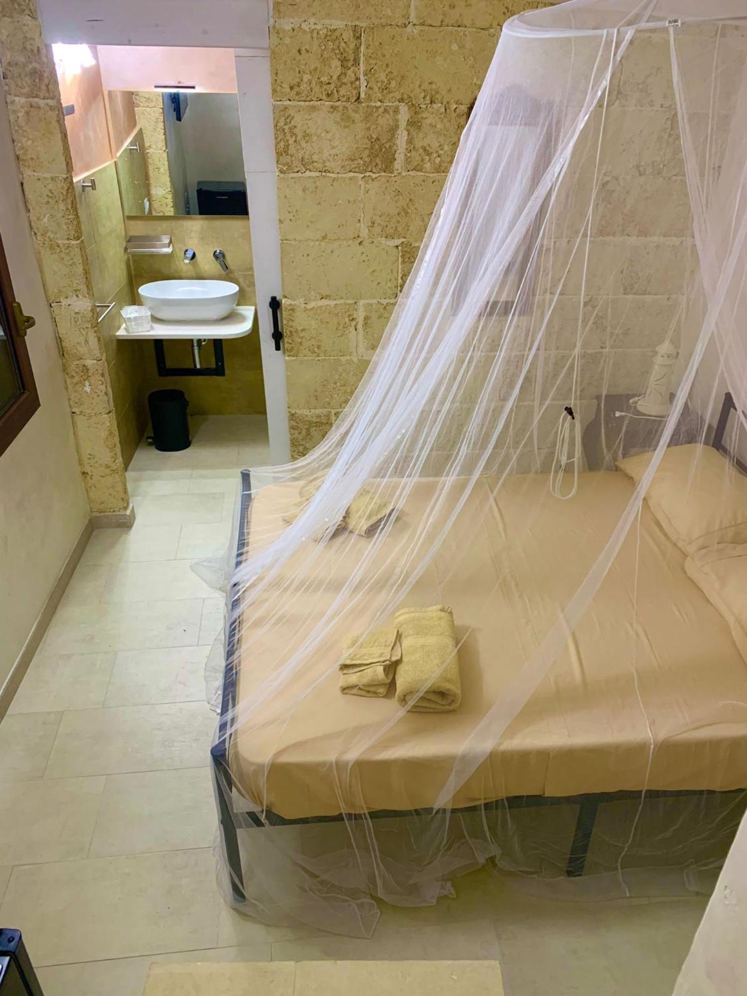 גאליפולי Centro Storico Rooms מראה חיצוני תמונה
